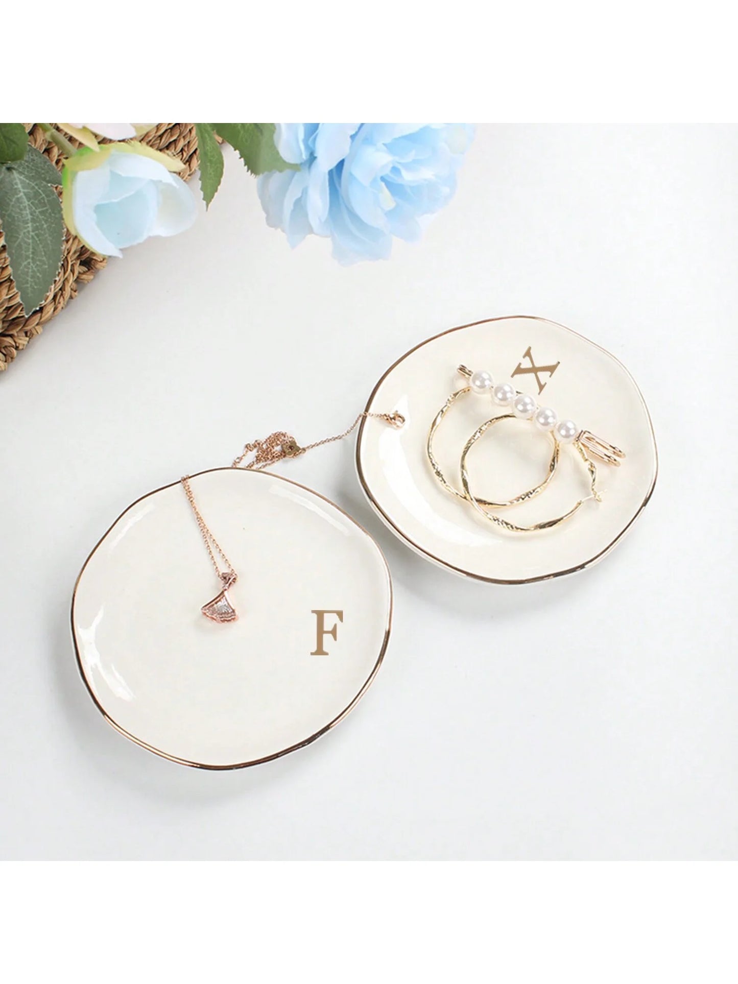 Prato Porta Jóias em Cerâmica com Iniciais Personalizada